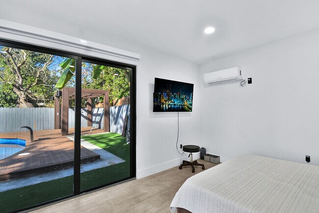 85 NW 47th St, Miami, FL 33127 - photo 7