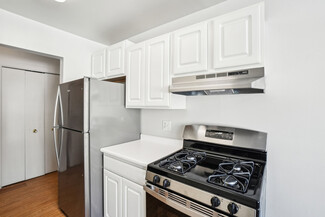 7127 Bonnie Dr, Westland, MI 48185