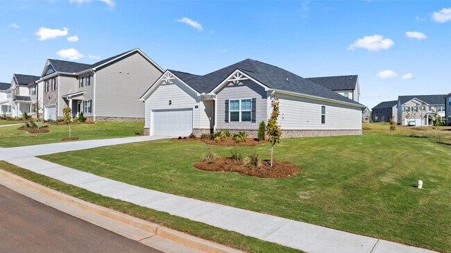 77 Weymouth Dr, Locust Grove, GA 30248 - photo 5