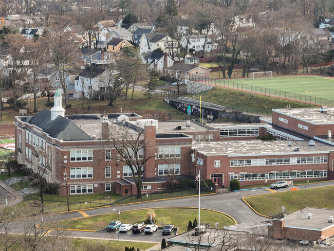 Alexander Hamilton High School, Rankings & Reviews - Homes.com