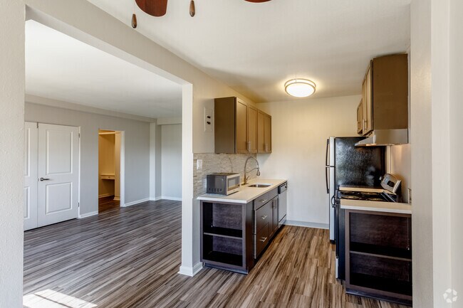 Camellia House, Denver, CO 80203 - photo 5