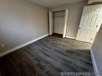 148 Stevens St Unit 2, Lowell, MA 01851