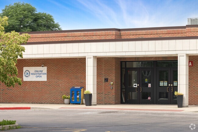 Pleasant Ridge Elementary School is a public school serving grades three through five.