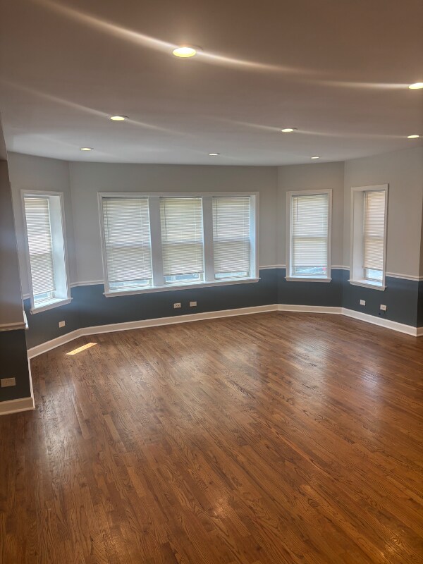 7725 S Kingston Ave Unit 3, Chicago, IL 60649