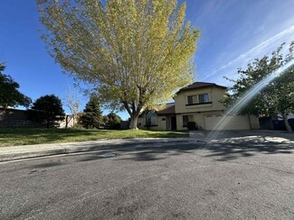 5390 Meredith Ave, Palmdale, CA 93552