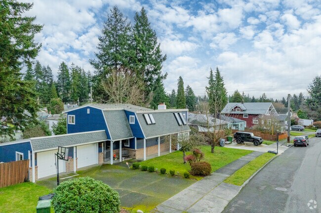 Fircrest architecture spans a diverse range of eras and architectural styles.