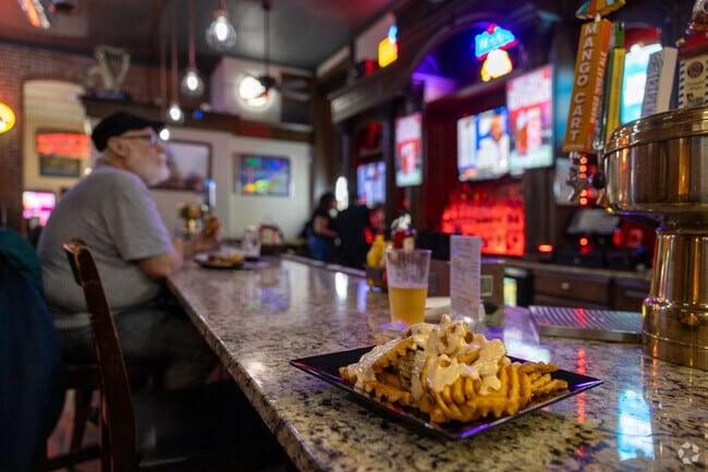 Springfield's specialty sandwich, the Horseshoe, is served in many restaurants and bars.