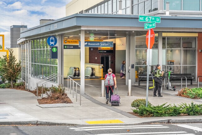 The Roosevelt Station offers visitors of Bryant a quick ride to their destination.