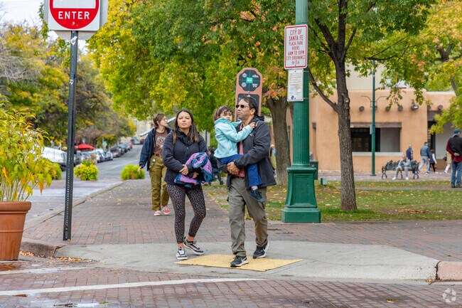 Families like Historic Saint Catherine's for it's friendly and safe amenities.