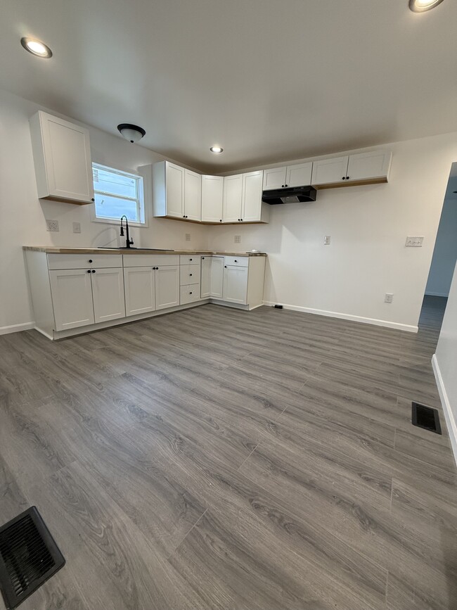 421 2nd St, Brownsville, PA 15417 - photo 3