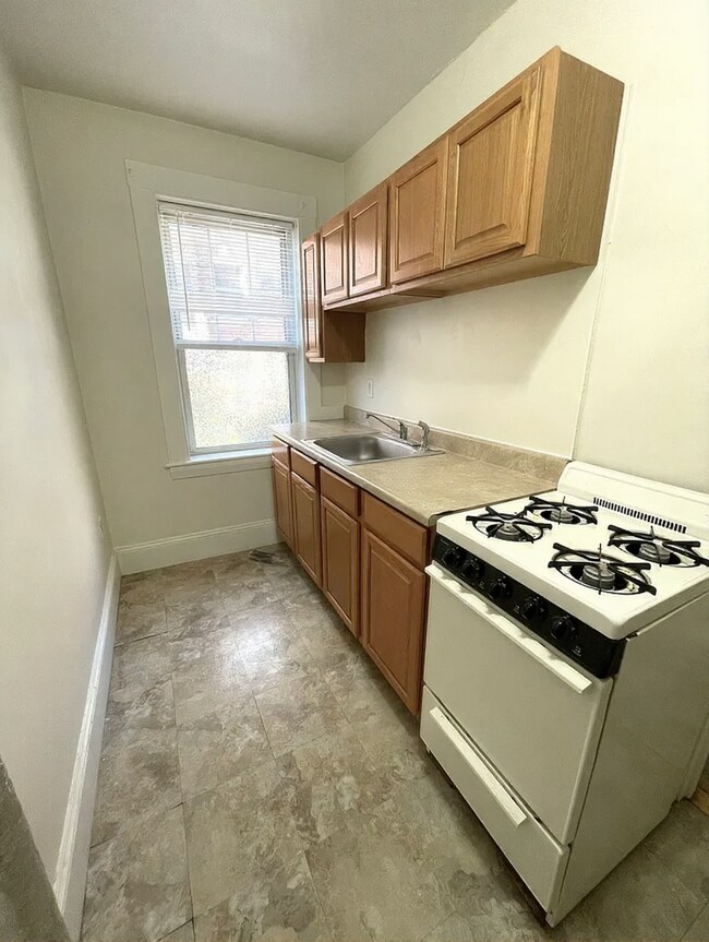 145 Summer St unit 3, Somerville, MA 02143 - photo 4