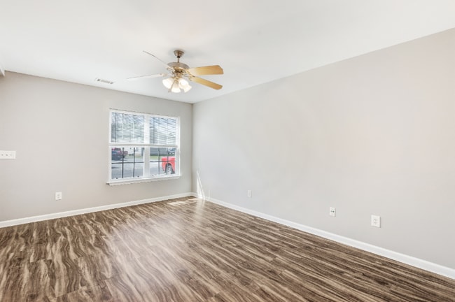 109 Creekside Dr NW unit 3, Calhoun, GA 30701 - photo 6