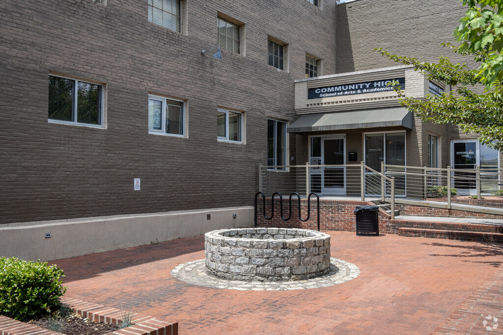 Community High School is a well known private school for residents of Roanoke.