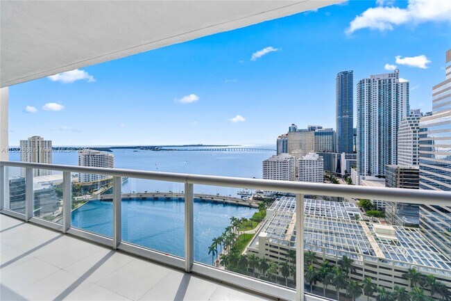 Icon Brickell Tower 2 unit 402, Miami, FL 33131 - photo 2