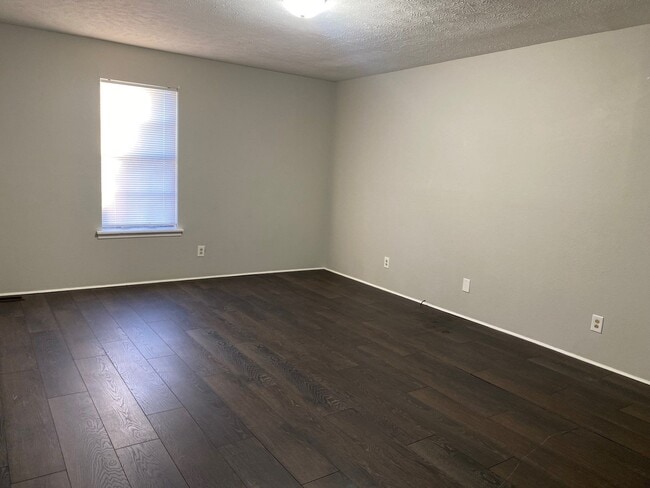 294 Tinker Hill Cove unit B, Jackson, TN 38305 - photo 3