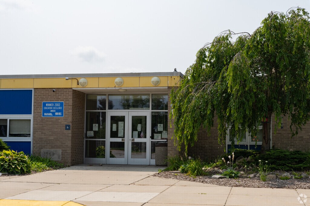 North Branch Middle School front entrance in Lapeer County.