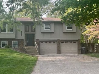 1555 Saint Joseph Cir, Saint Joseph, MI 49085