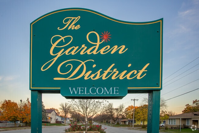 From Copernicus Park, view the tree-lined streets and parks of Milwaukee's Garden District.