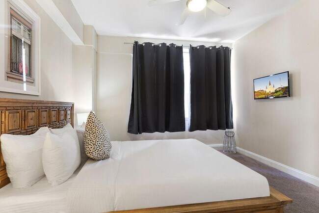 925 Common St unit ID1267017P, New Orleans, LA 70112 - photo 4