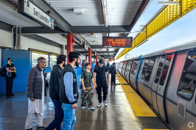 The San Leandro BART station is within walking distance of Farrelly Pond District.