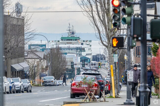 Edmonds ferry is a popular way to commute in Kingston and Edmonds WA.