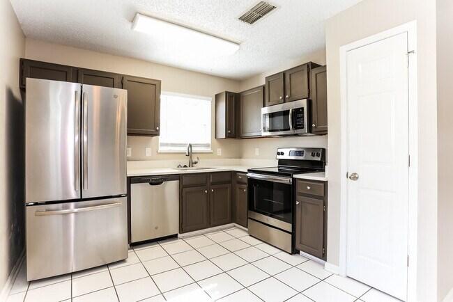 8051 Mactavish Way W, Jacksonville, FL 32244 - photo 7