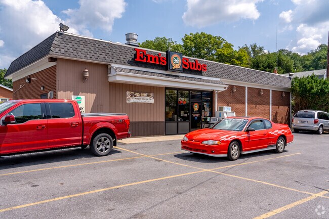 Em's Subs is a very popular place to grab a delicious sandwich in Elim.