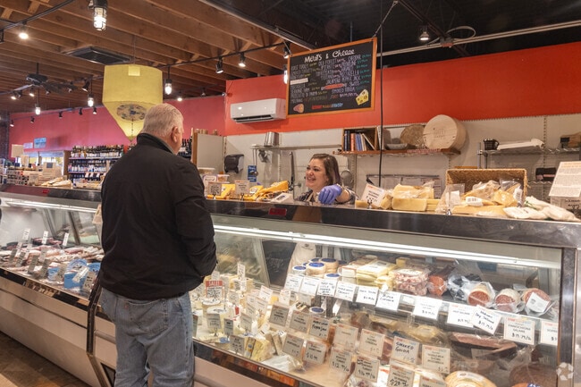 Rosemont Market and Bakery is a great boutique grocery store near Stroudwater.