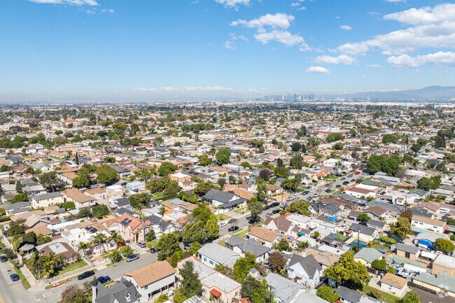 South Gate, CA has a variety of homes you can choose from for you and your family.