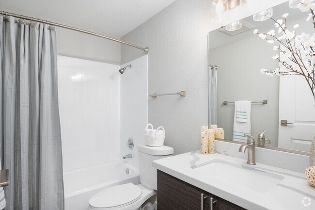 2BD, 2BA - Model Unit