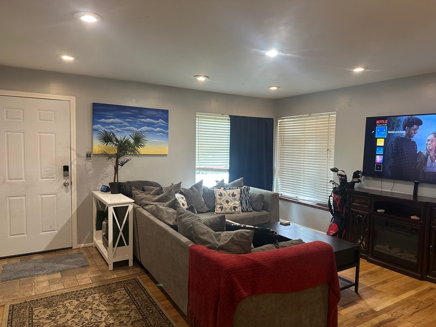 4699 E Bails Place, Denver, CO 80222 - photo 1