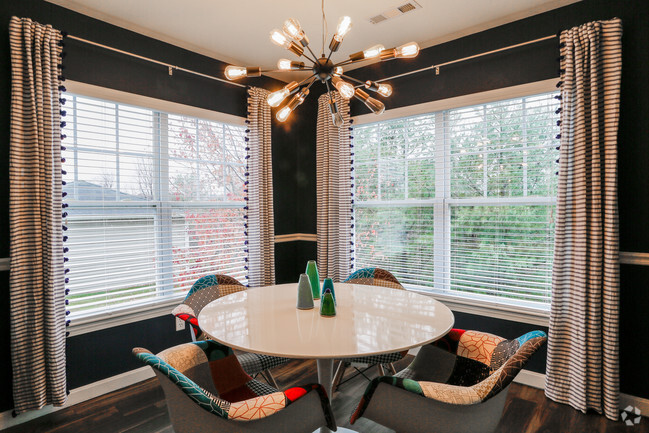 The Belmont - Dining Area