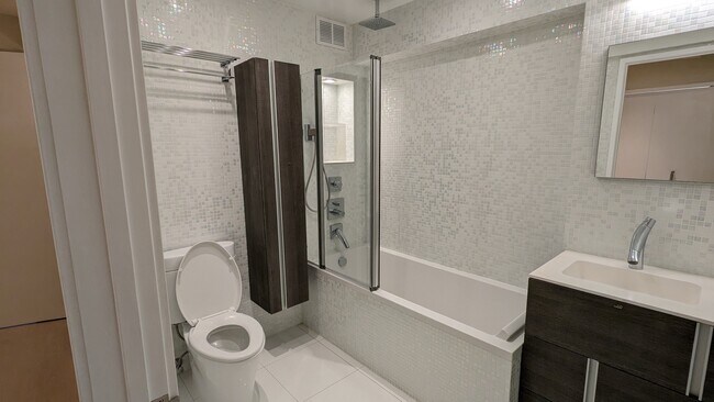 The Royal York unit W7H, New York, NY 10065 - photo 3