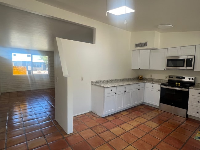 7410 N Patriot Dr, Tucson, AZ 85741 - photo 6