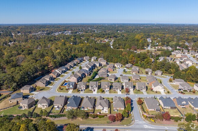 Rows of homes in mature neighborhoods can be found throughout Grayson.