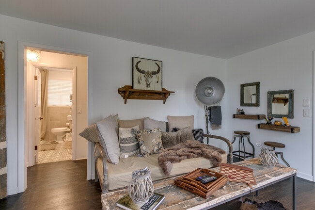 101 Carnavon Pkwy unit B, Nashville, TN 37205 - photo 4