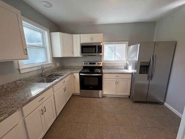 38 Lisbon St, Rochester, NY 14606 - photo 3