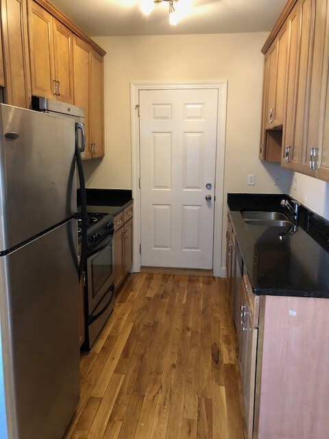 4548 W George St unit 2, Chicago, IL 60641 - photo 4