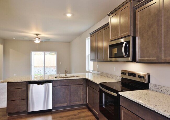 8504 13th Ave E unit 36445771, Tacoma, WA 98445 - photo 4