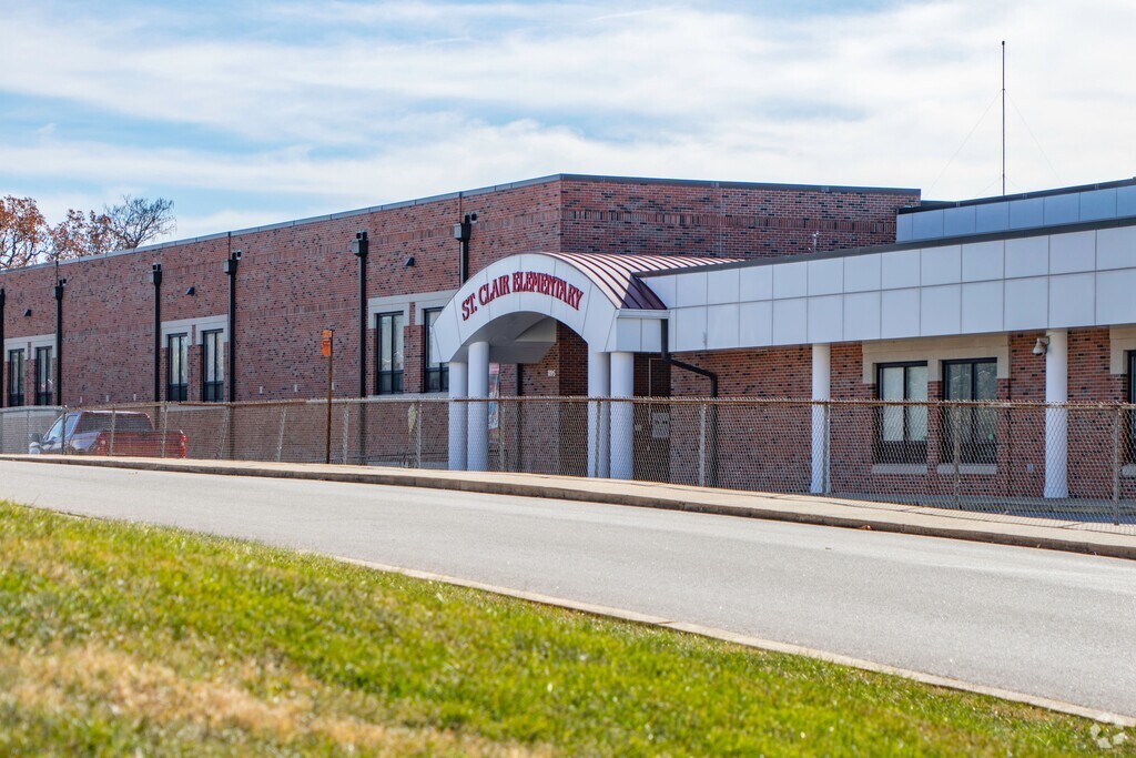 St. Clair Elementary School has an above average teacher experience rating in Saint Clair MO.