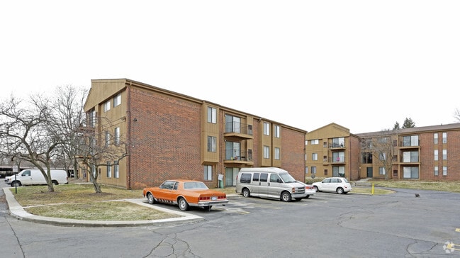 Pine Aire, Southfield, MI 48034 - photo 6