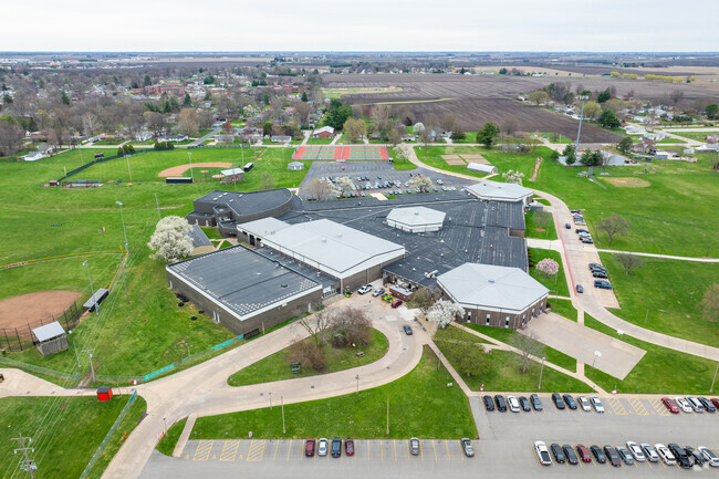 Macomb Senior High has dual-credit courses in fields ranging from welding to political science.