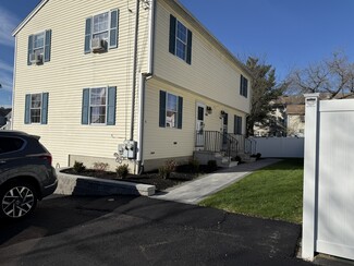 86 Central St, Peabody, MA 01960