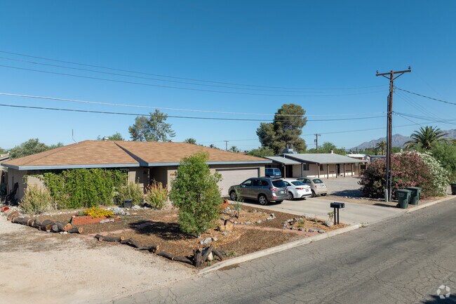 Avondale homes sit tucked closely together on small- to medium-sized lots.