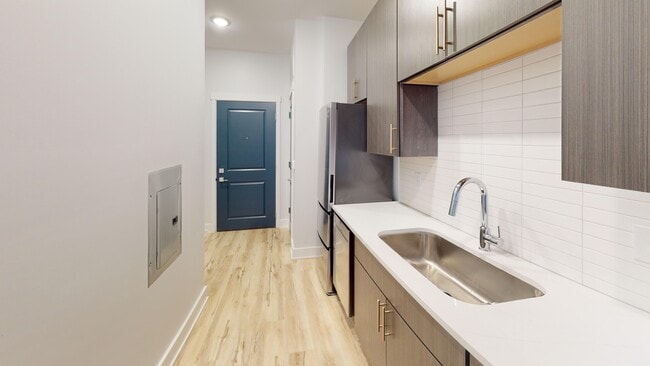 Factory 52 Apartments, Cincinnati, OH 45212 - photo 7