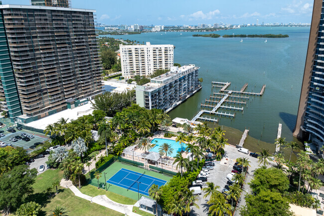 About Palm Bay Club, Miami FL | HOAs, Reviews, Amenities - Homes.com