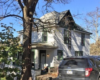 922 College Ave Unit 1, Morgantown, WV 26505