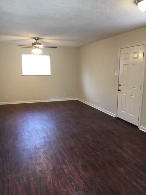 2101 Magnolia Dr, Round Rock, TX 78664 - photo 2