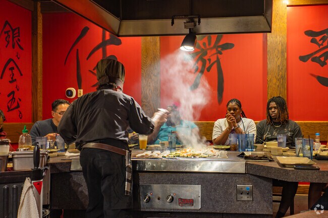 Belview residents have access to a variety of nearby restaurants in Blacksburg and Radford.