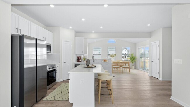 102 Monroe Ave, Ranson, WV 25438 - photo 5